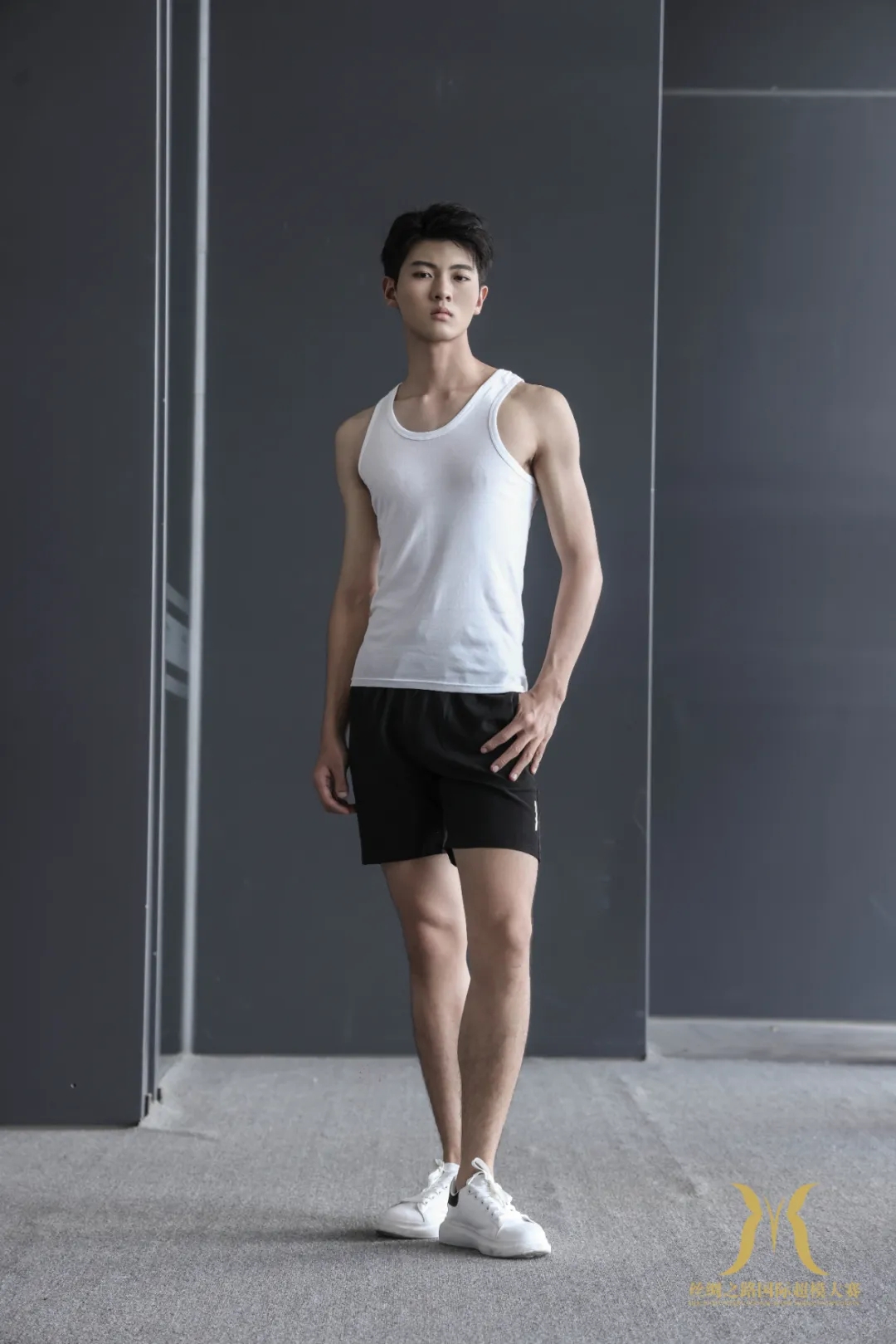 人物專訪|朱泓任：璀璨新星，逐夢時尚