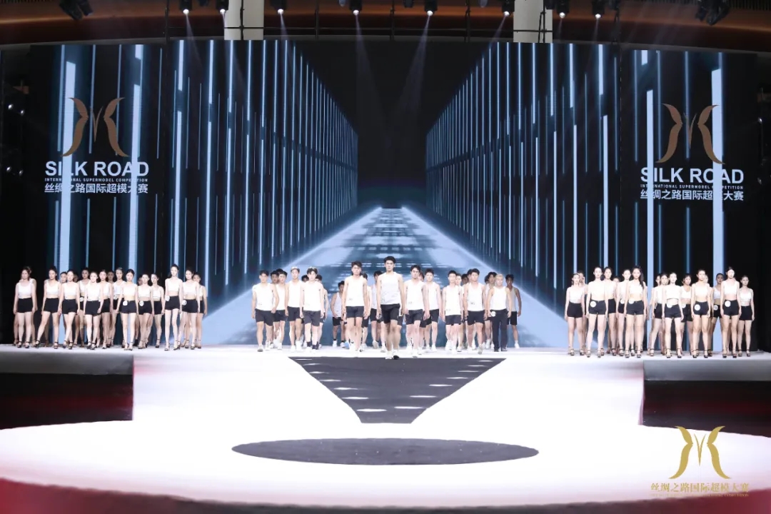 人物專訪|朱泓任：璀璨新星，逐夢時尚